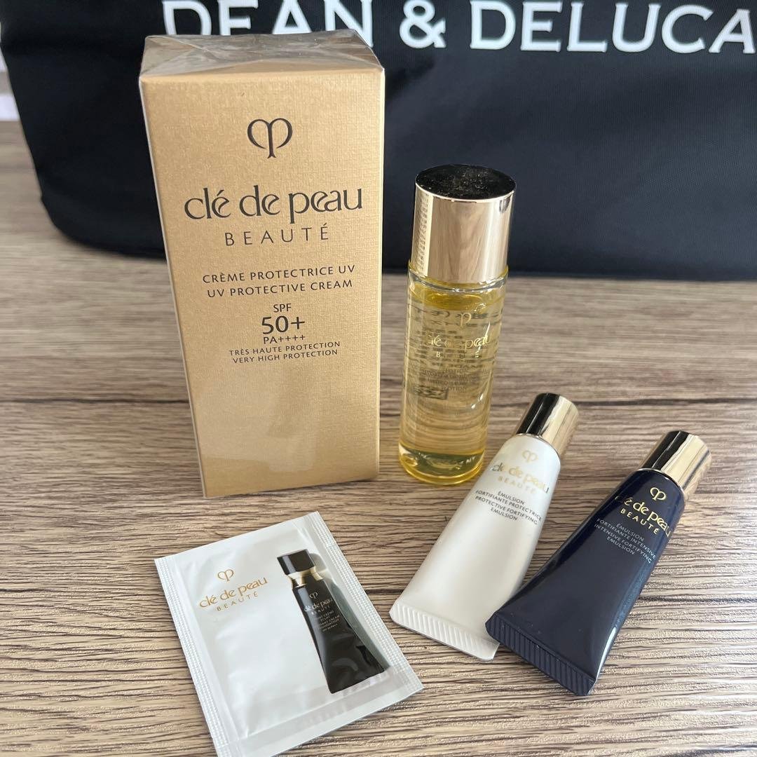 ゴック❤️お値下げ♡クレドポーボーテ　クレームUV nとサンプルセット