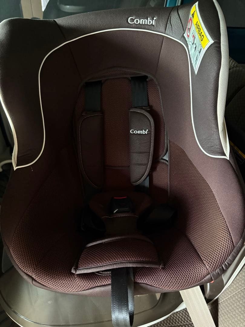 Combi チャイルドシート ブラウン