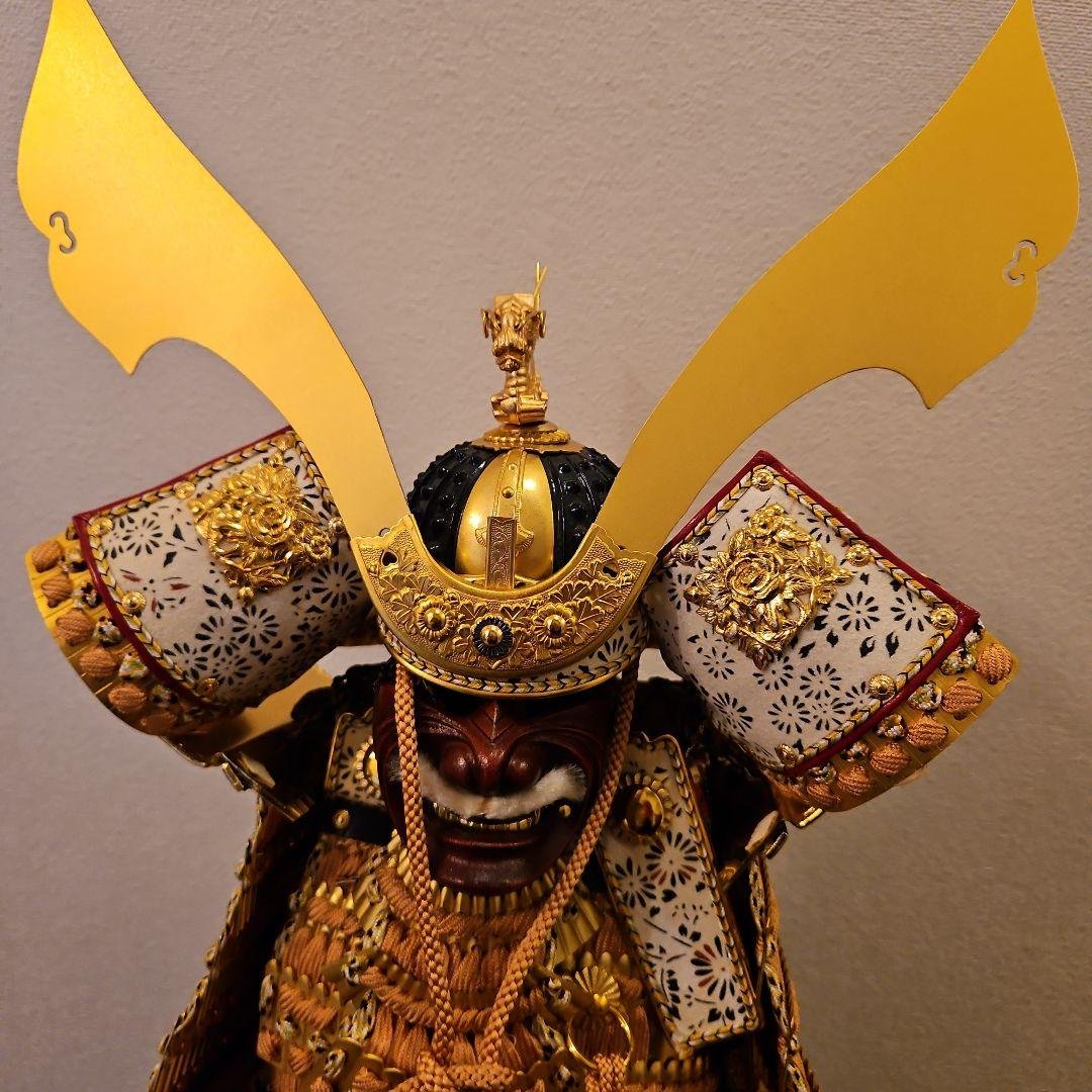 吉徳監製　鎧兜兜　玉鳳作　緋絲織之大鎧