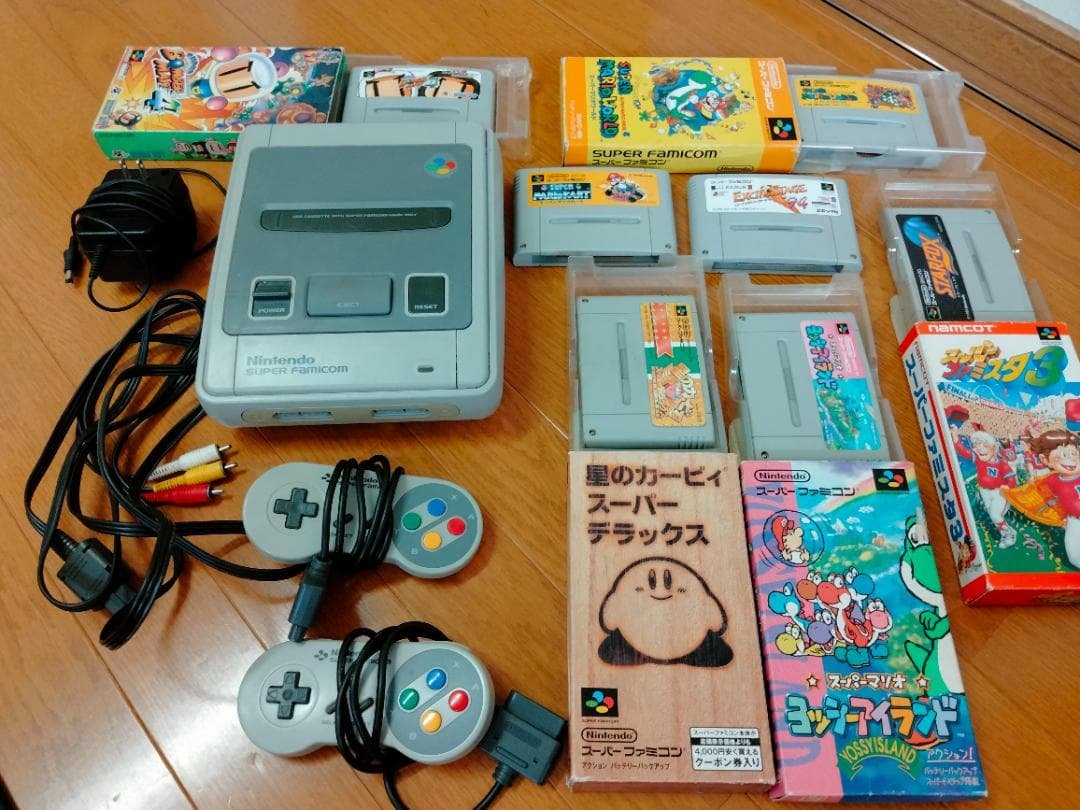 スーパーファミコン本体 ソフト7本 コントローラー2つ　スーパーファミコン