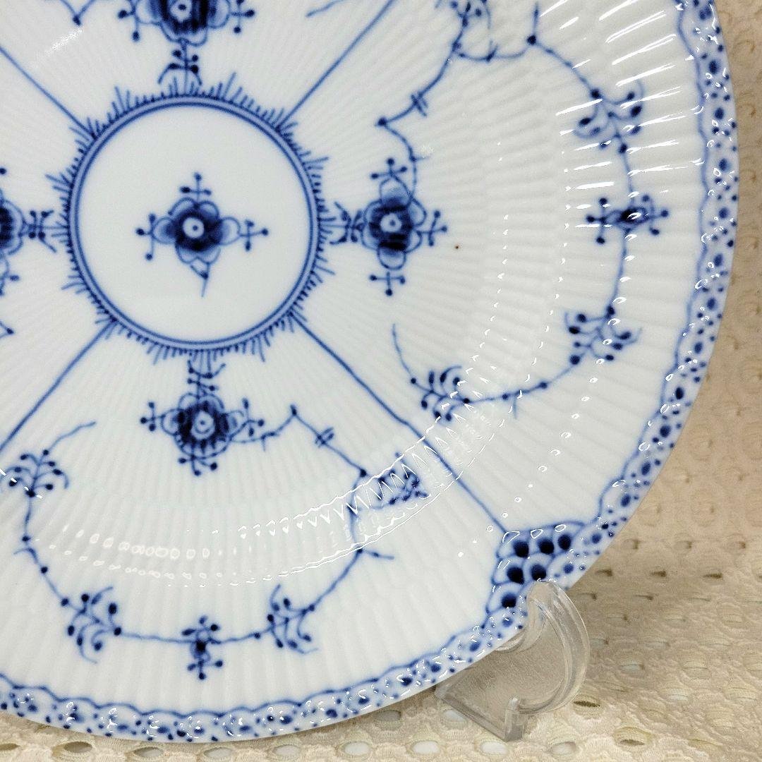 ロイヤルコペンハーゲン　ハーフレース２５センチ　プレート１枚