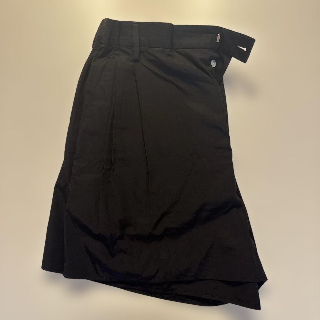 PRADA ブラック ショートパンツ M