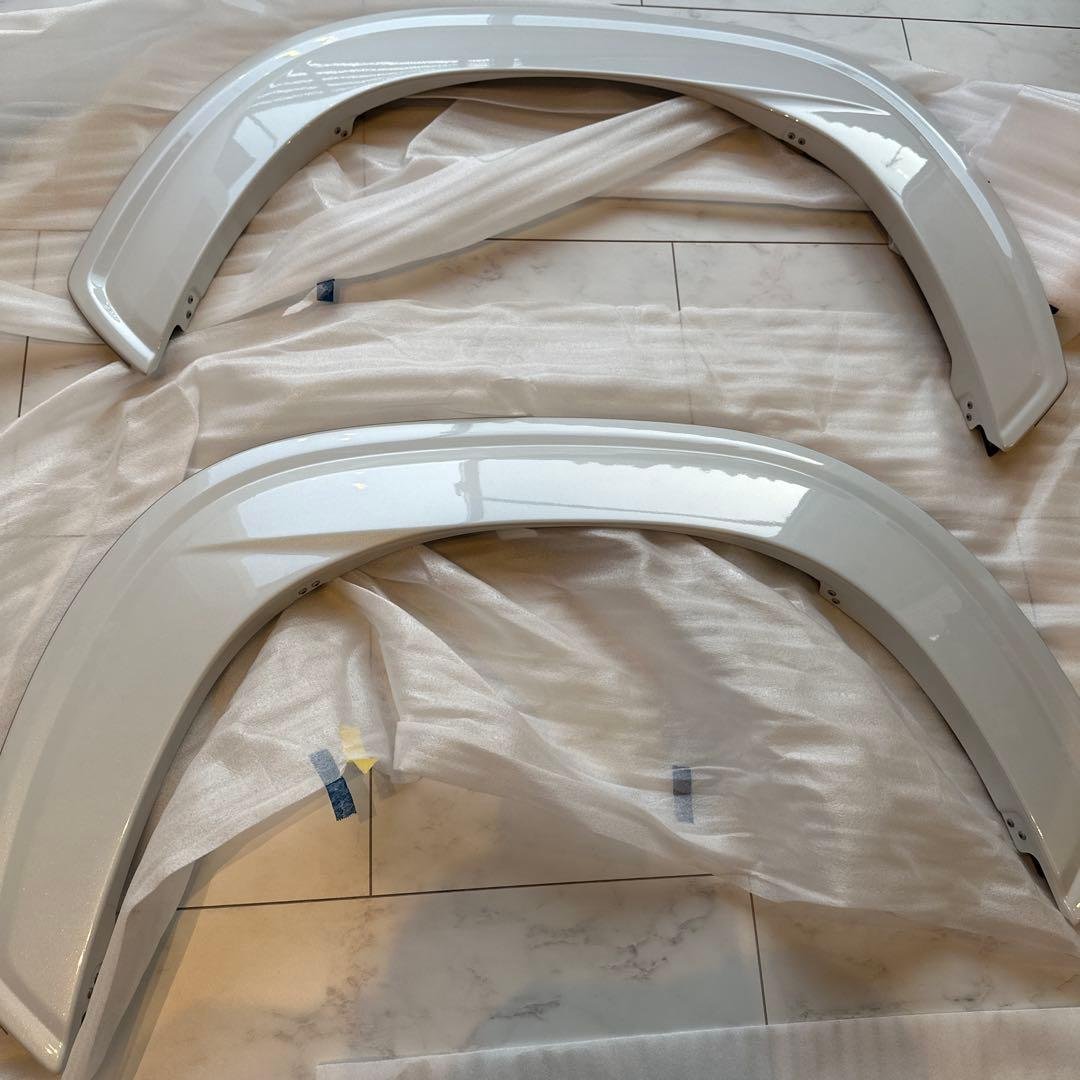 カローラクロス フロントフェンダー リア モデリスタ 新品未使用 白