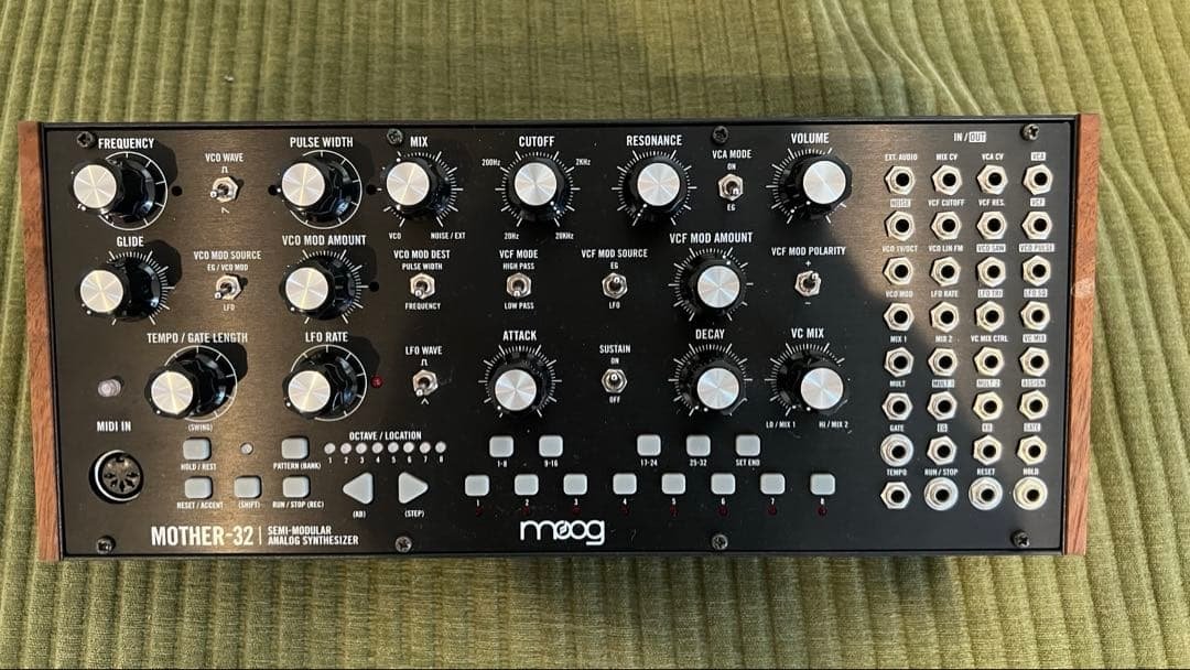 Moog Mother-32 アナログシンセサイザー