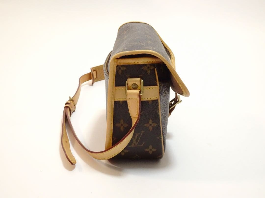 Louis Vuitton モノグラム ショルダーバッグ　ソローニュ