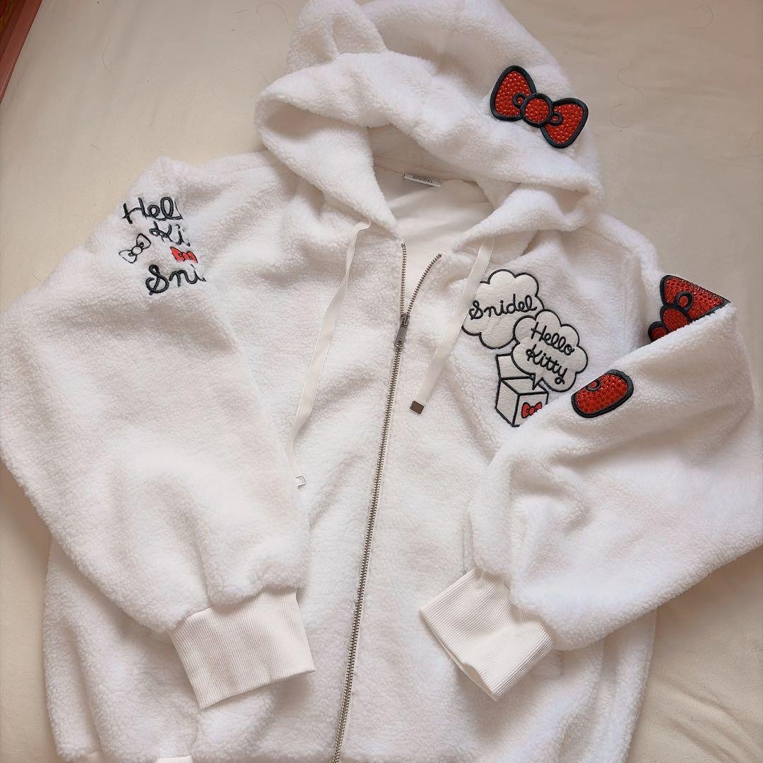 i*n様 スナイデル♡ハローキティ プレミアムパーカー　ホワイト