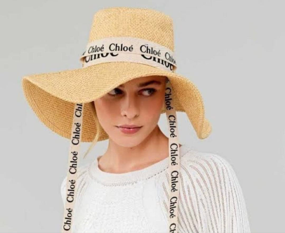 クロエ 【新品未使用】Chloé ロゴ入りベージュ麦わら帽子
