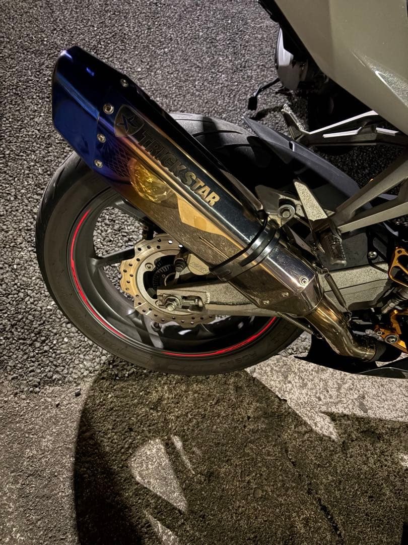 cbr250rr トリックスターイカヅチマフラー