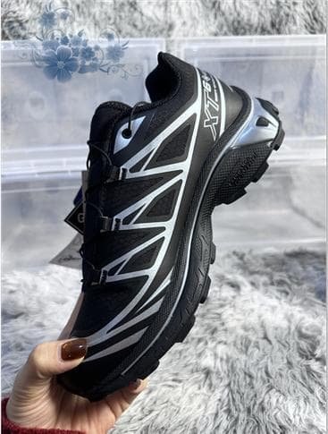 新品 SALOMON サロモン XT-6 GTX スニーカー 24.5cm