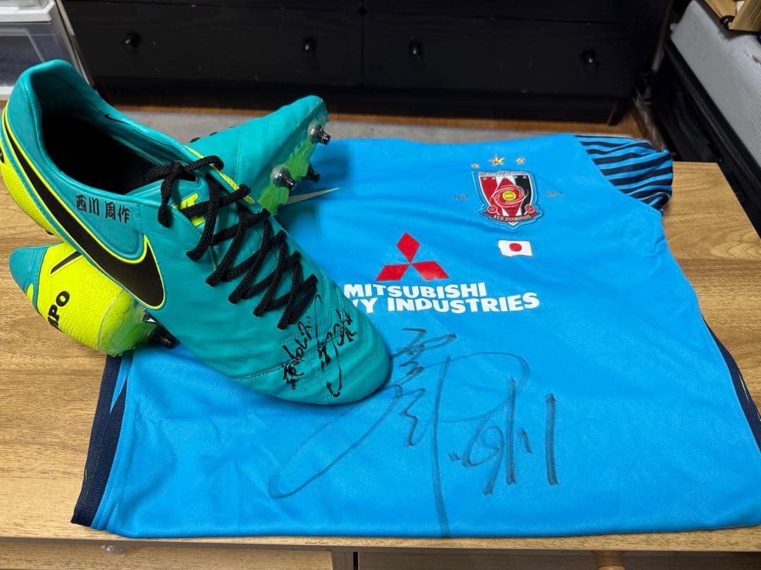 A*a様 西川周作サイン入りスパイク　ウェア