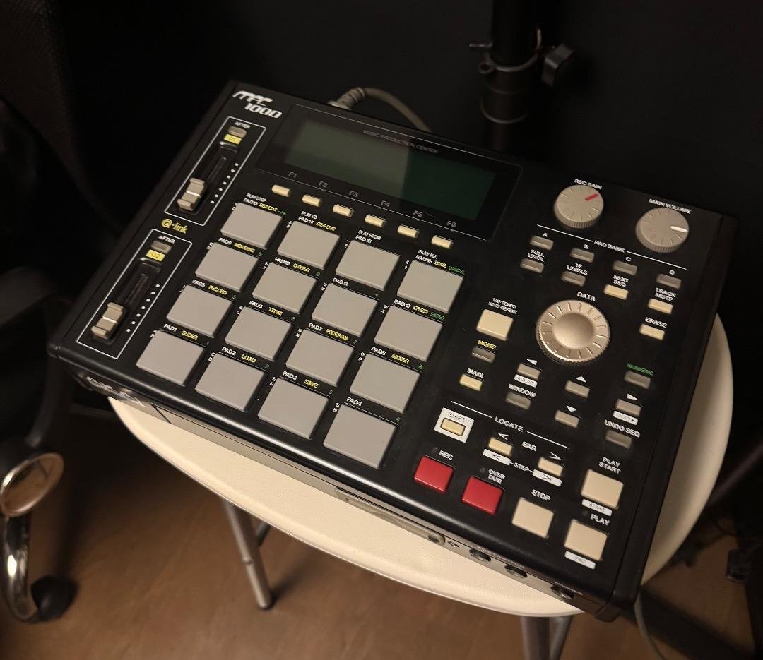 i*n様 AKAI MPC1000 Black JJOS3.12導入済み 動作確
