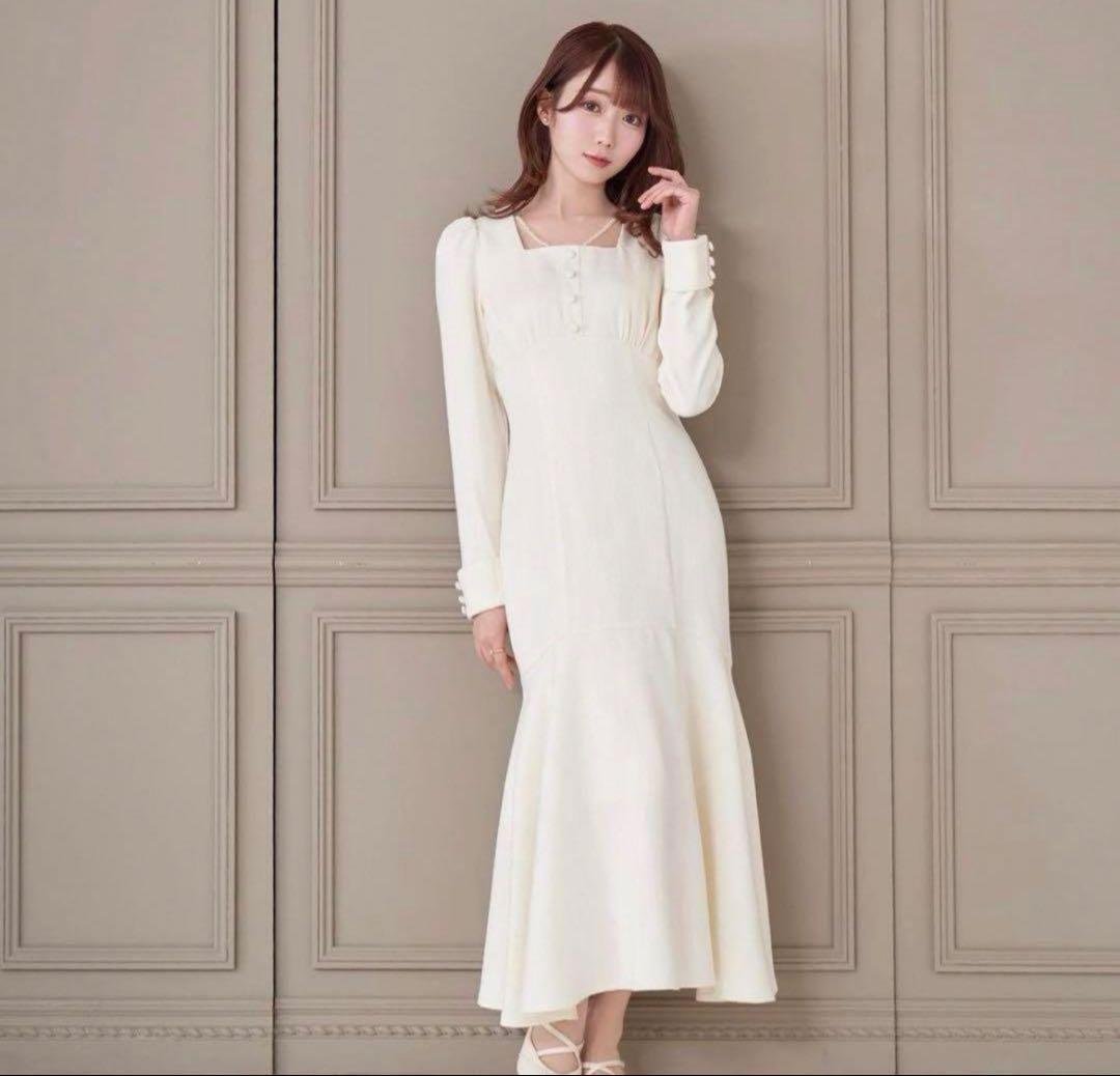 Rosé Muse tweed mermaid dress