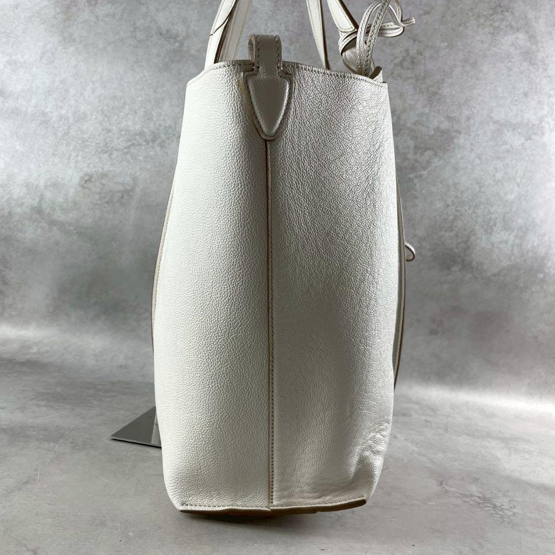 美品✨ TOD'S タイムレス トートバッグ ベージュ ポーチ付き　ホワイト