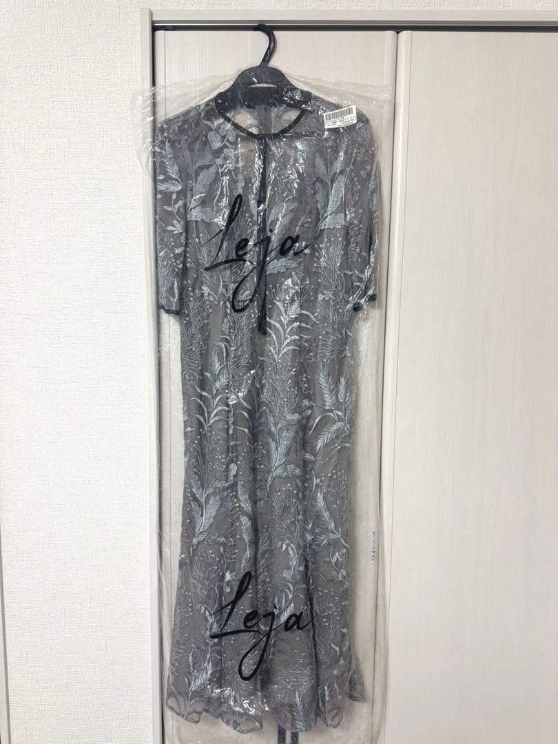 【LEJA】刺繍レース配色パイピングショルダーフ リルマーメイドシルエットM