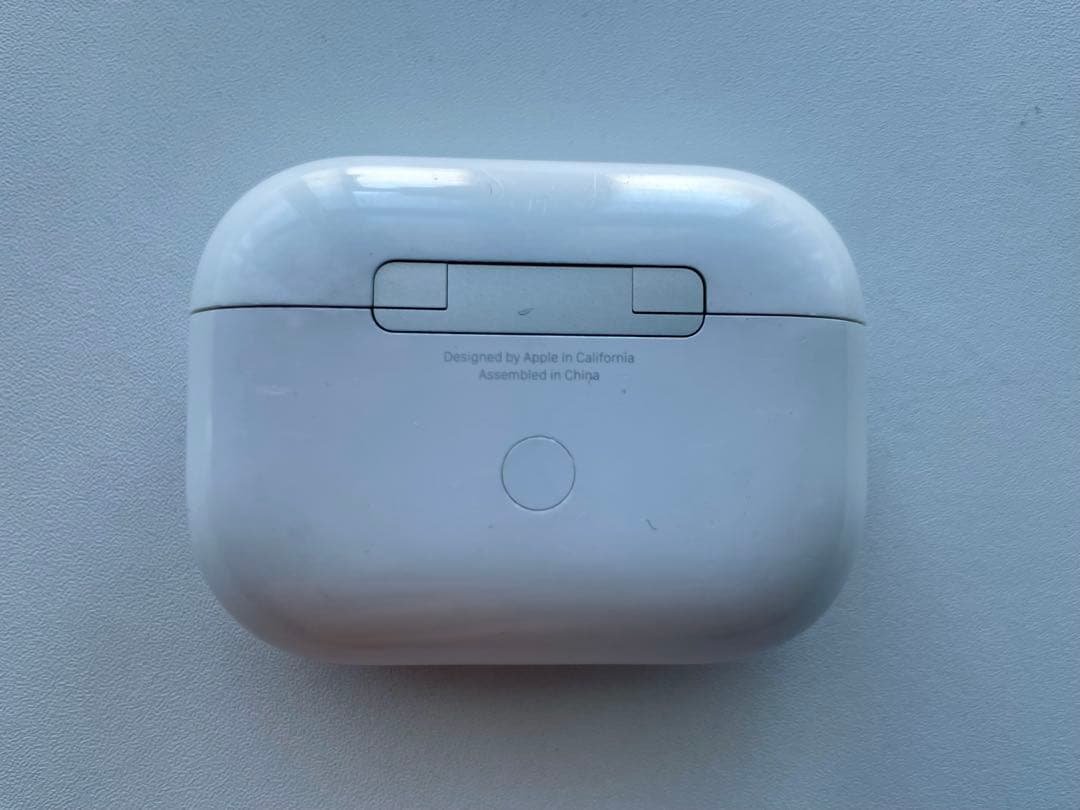 正規品 AirPods Pro第２世代 Lightning 充電ケース付き