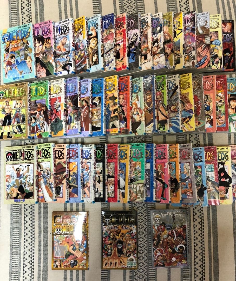 ONE PEACE漫画全巻&グッズセット‼️