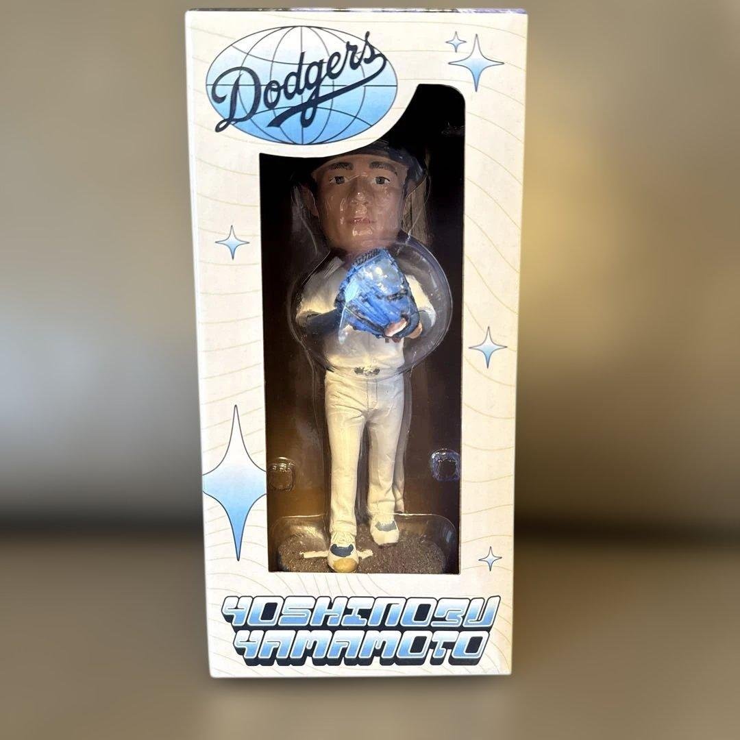 ドジャーズ山本由伸ボブルヘッド(缶バッジ＆ゴムリストバンド付き)7/2LA